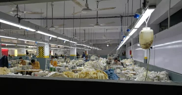 Pakistan factory workers suffer in extreme heat as global brands fall short on safety pledges
