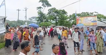Rumour of detainee's death triggers attack on Barishal police station; 12 injured