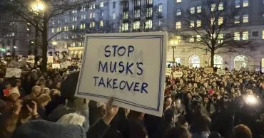 Anger, chaos take hold as federal workers face mass layoffs