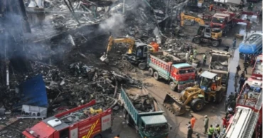 Karachi mall fire kills 23 as rescuers search for missing