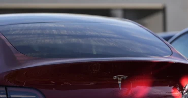 Tesla launches cheaper Model Y and Model 3, but investors remain unimpressed