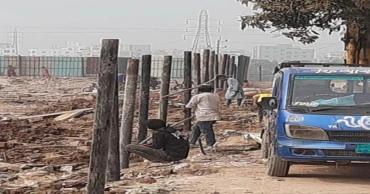 Miscreants attack workers on land of Dhaka Sangbadik Samabay Samity in Mirpur