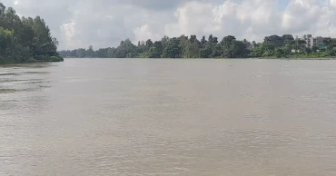 Atrai River flows above danger level in Naogaon; 30 embankment points at risk