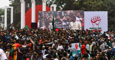 Students fill Central Shaheed Minar with 'March for Unity' slogans