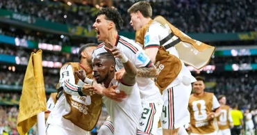 Mexico beats Czech Republic 3-0 to complete perfect World Cup group stage