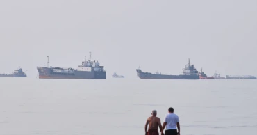 US carries out strikes on Iran as both sides threaten civilian infrastructure