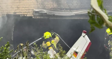 A small plane crashes into the terrace of a house in Germany, 2 people are dead