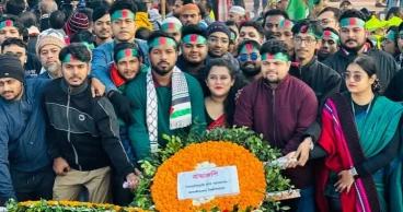 JU anti-discrimination activists lay wreaths at National Memorial  at Savar