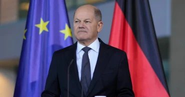 German Chancellor Scholz Faces Confidence Vote, Early Elections Expected in February