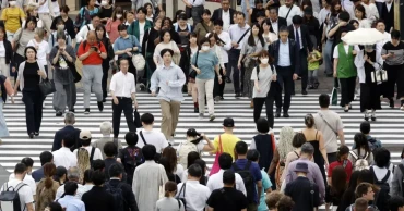 Japan's national population hits 42-year low