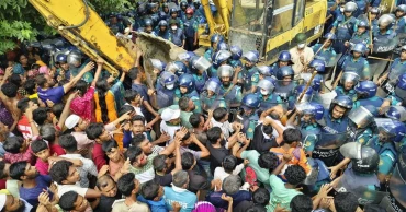 30 injured as eviction drive sparks clash in Khulna squatter colony