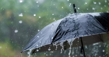 Spring shower catches Dhaka off guard, traffic chaos ensues