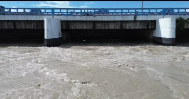 Teesta flowing 27cm above danger level at Dalia; flood threat in Lalmonirhat