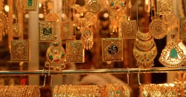 Gold price hits record high in Bangladesh