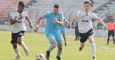 BPL Football: Two penalties by Diabate enable Dhaka Mohammedan to draw 2-2 with Dhaka Abahani