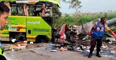 At least 15 killed in passenger bus crash on Indonesia’s Java island