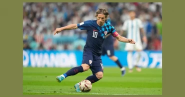 Modric signs new contract with AC Milan