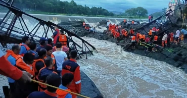 2 dead, 32 injured as bridge collapses at Indian tourist spot