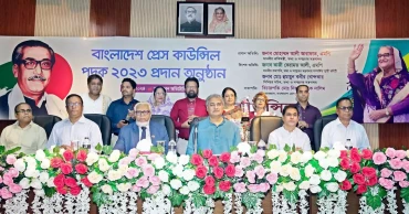 Arafat urges media to stand for the interests of country