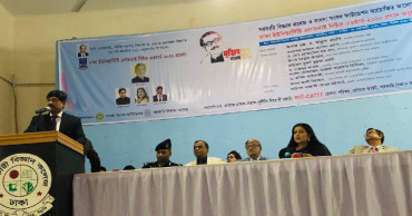 IU VC wins DU Alumni News Award