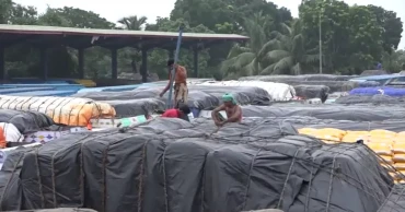 2000 goods-carrying trucks stuck at India’s Petrapole land port