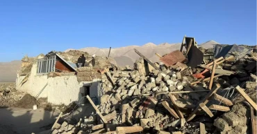 Strong earthquake kills at least 95 people in western China near Mount Everest