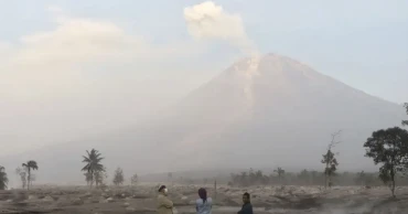 Indonesia's Mt. Semeru eruption buries homes, damages bridge