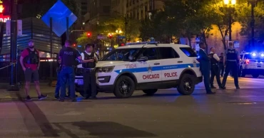 Shooting near Chicago school leaves 2 pupils dead and 2 injured