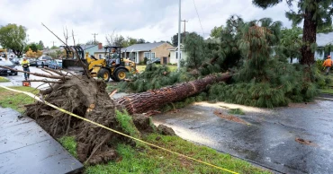 Monster storm across US kills at least five