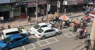 Evicted hawkers’ spots in Gulistan now occupied by cars