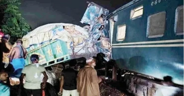 Train-truck collision in Khulna leaves one dead