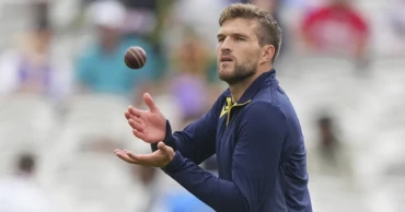 Mulder shines as South Africa crushes Zimbabwe