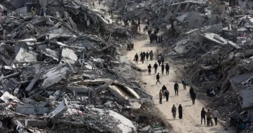 Palestinians return home as aid convoys begin entering Gaza under ceasefire