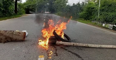 Rape Protests: Indefinite road blockade halts traffic in Khagrachhari