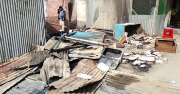 2 govt offices set on fire in Magura