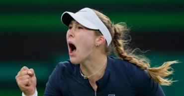 17-year-old Andreeva advances to Indian Wells final, beating Swiatek in chilly conditions