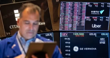 Wall Street stocks rise slightly, maintaining weekly gains