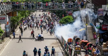 Dhaka College-City College students clash; 10 injured