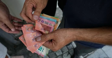 Iranian rial hits record low as US prepares new sanctions