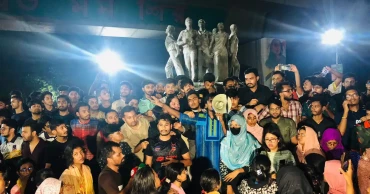 Midnight protests erupt at DU against student politics in halls