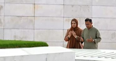 PM visits graves of army officers killed in BDR mutiny