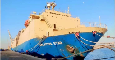 1,265 vehicles imported from Japan and Singapore arrive at Ctg port