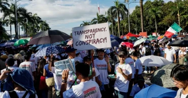 Hundreds of thousands rally in Manila over flood-control graft scandal
