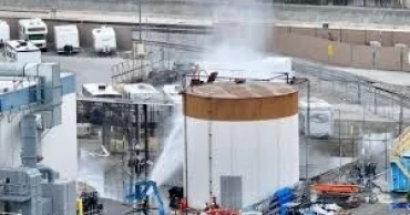 40,000 evacuated as chemical leak raises explosion fears in Southern California
