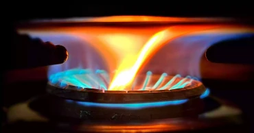 Gas crisis, soaring prices cast shadow over Ramadan preparations in Dhaka