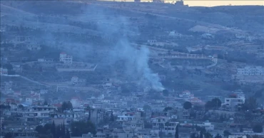 Israeli air strikes hit multiple towns in southern Lebanon