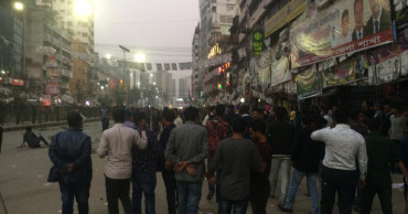 BNP men clash with AL activists at Nayapaltan