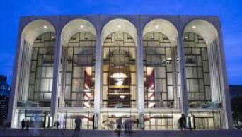 Met Opera starts regular Sunday matinees, breaking tradition