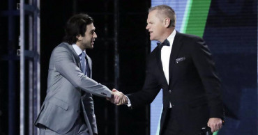 Chase Elliott gets 2nd most popular NASCAR driver award