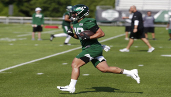 Aussie rugby league star Holmes tackling NFL dream with Jets